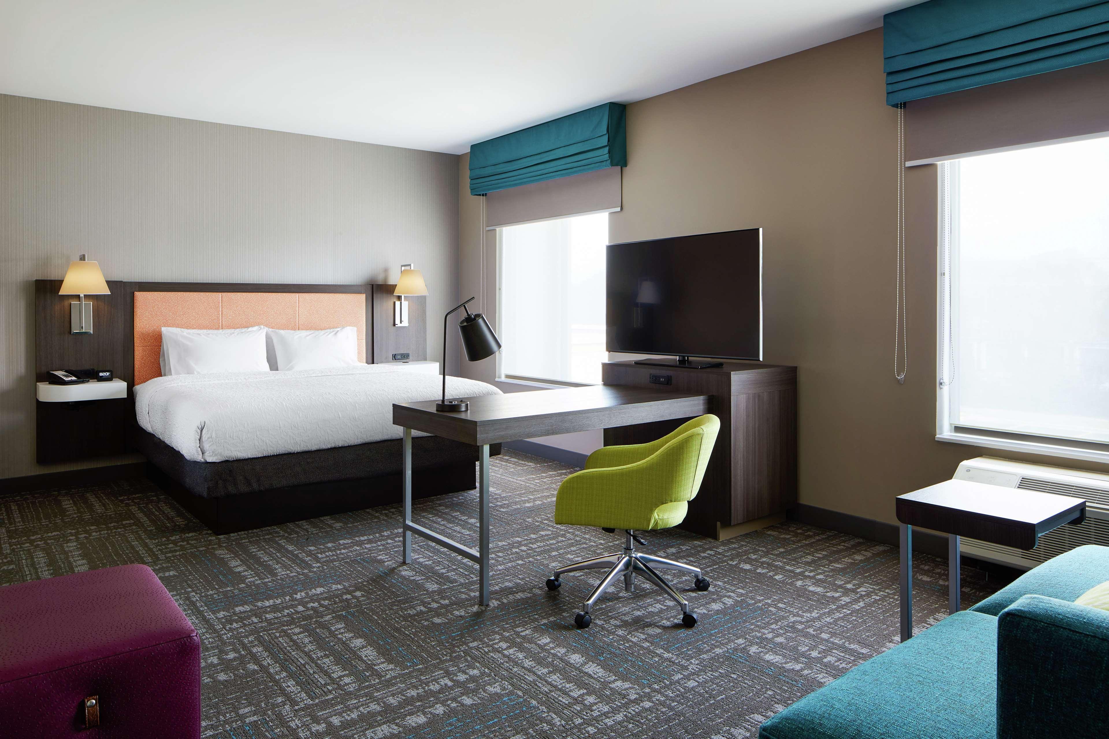Hampton Inn & Suites Chicago/Вокіган Екстер'єр фото
